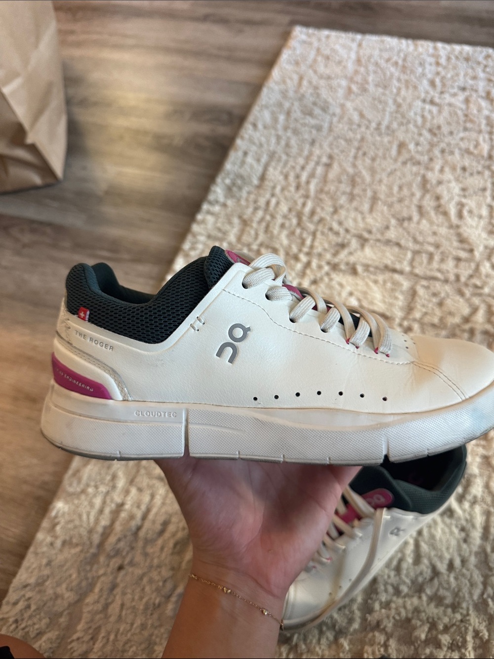 On cloud Rodger’s - White and Pink Women's Leather Sneakers - Picture 5 of 9